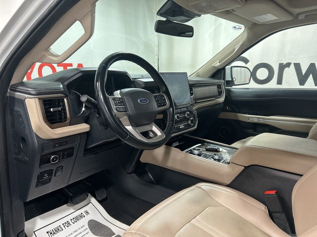 Used 2023 Ford Expedition Limited image 22