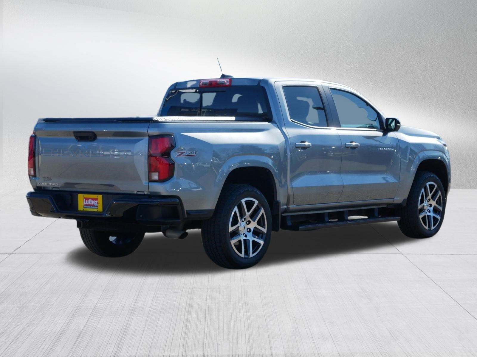 Used 2024 Chevrolet Colorado Z71 w/ Z71 Convenience Package 2 image 7