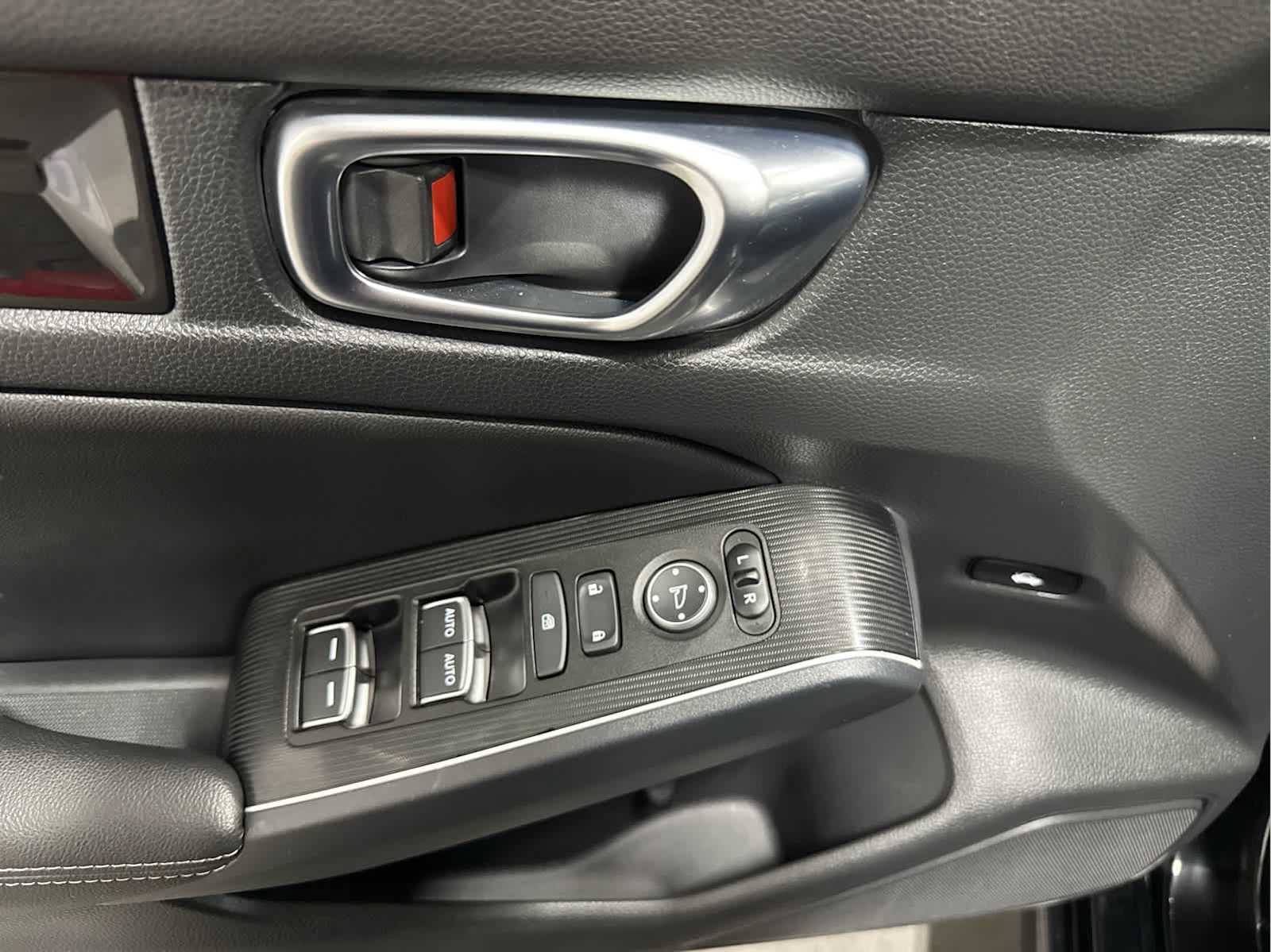 Used 2022 Honda Civic Touring image 10