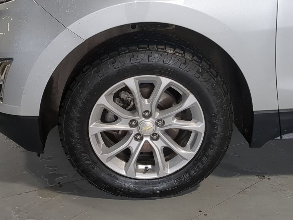 Used 2019 Chevrolet Equinox LT w/ Driver Convenience Package AWD/4WD image 17