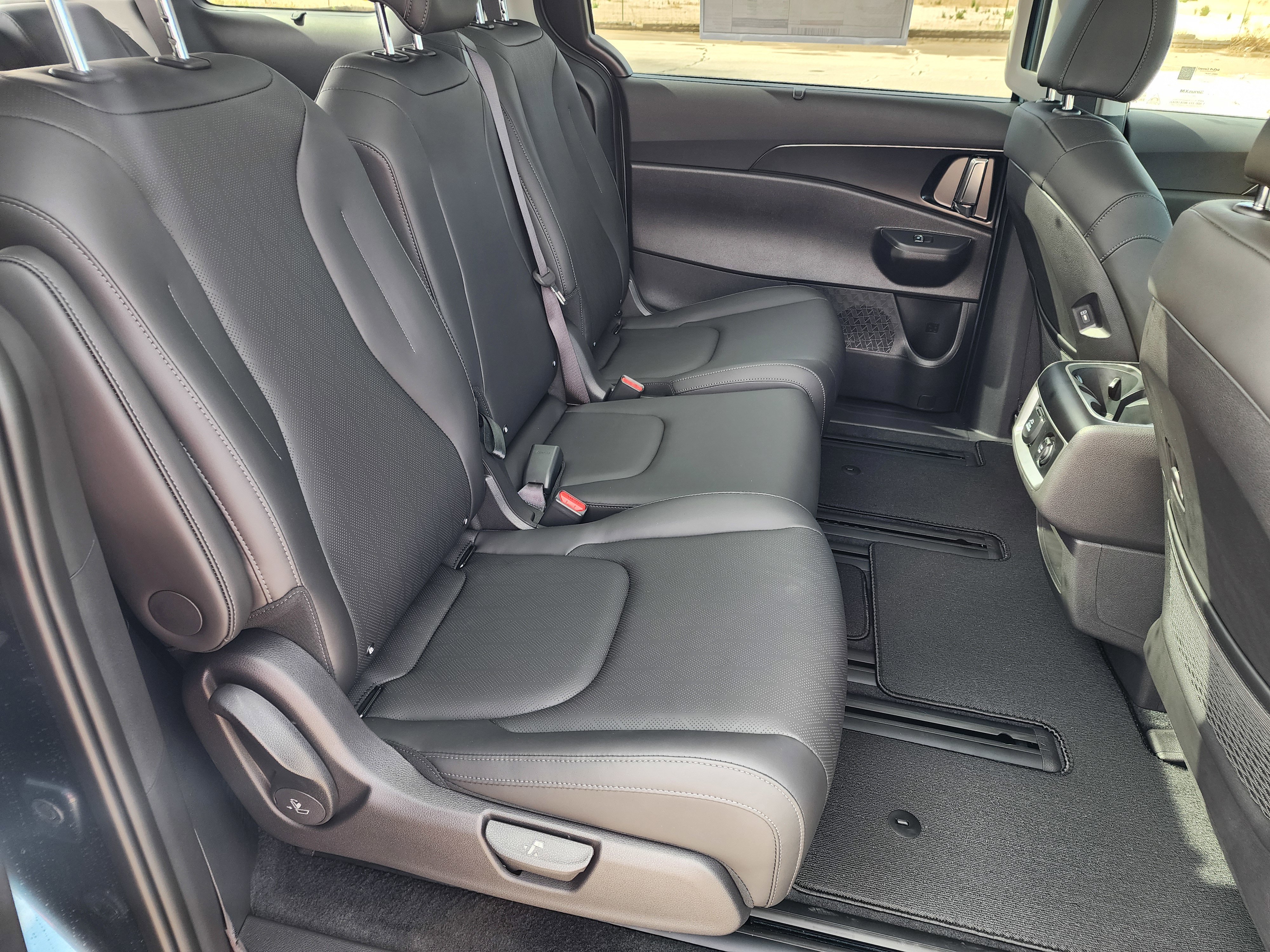 New 2026 Kia Carnival SX image 11
