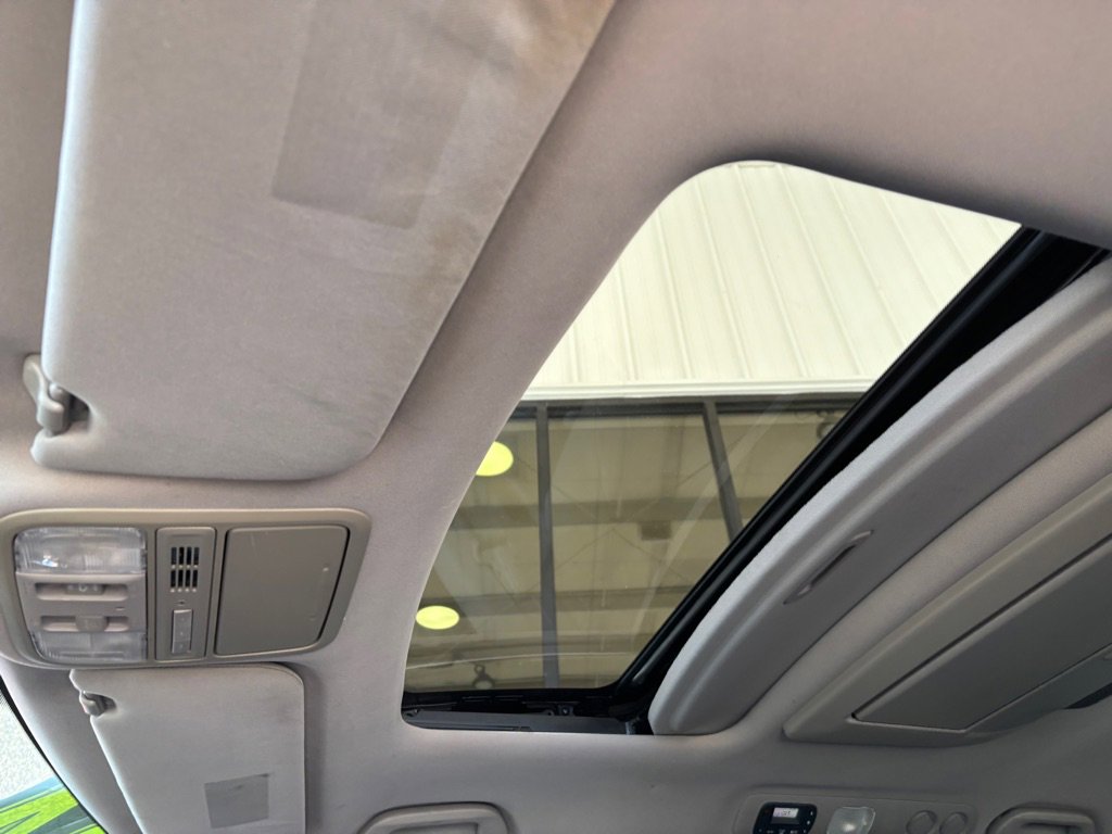 Used 2014 Honda Odyssey Touring Elite image 17