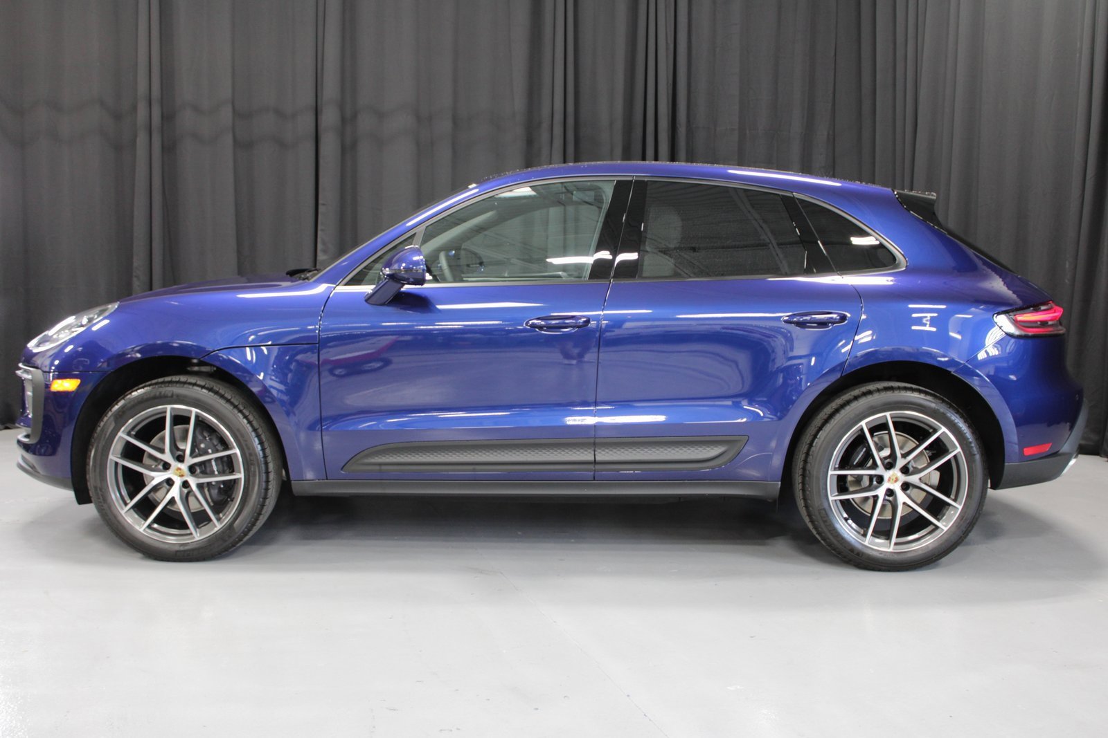 New 2026 Porsche Macan image 2