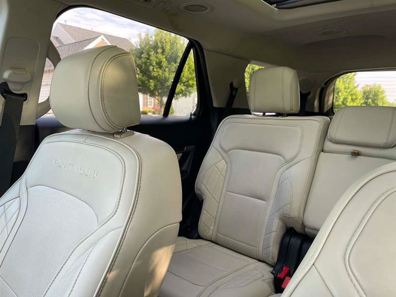Used 2017 Ford Explorer Platinum AWD/4WD image 92
