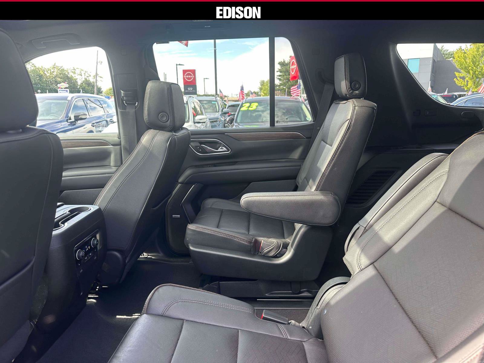 Used 2023 Chevrolet Tahoe High Country AWD/4WD image 9