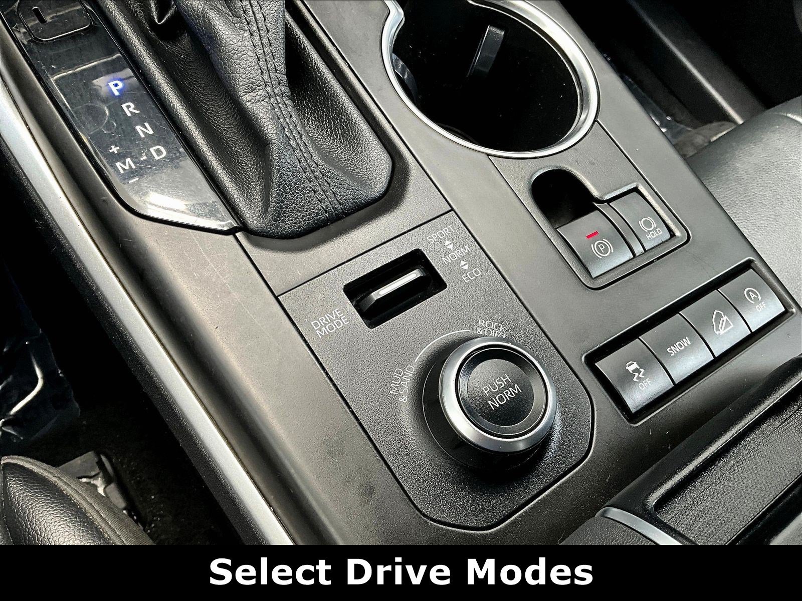 Used 2022 Toyota Highlander XSE AWD/4WD image 15
