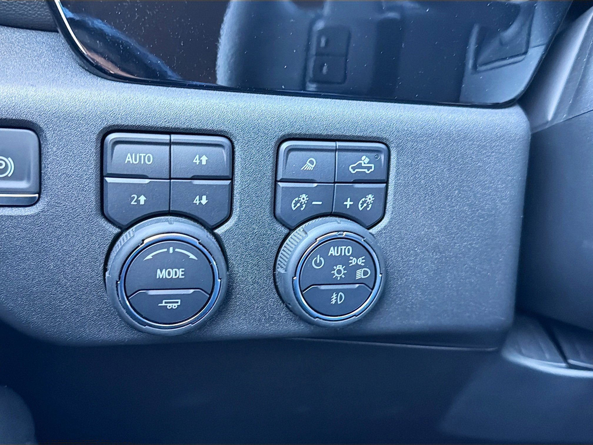 Used 2025 Chevrolet Silverado 1500 High Country w/ High Country Premium Package image 29