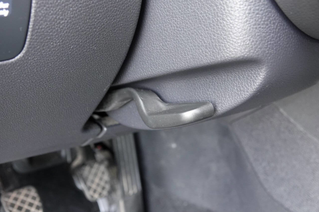 Used 2012 Volkswagen Golf TDI FWD image 69