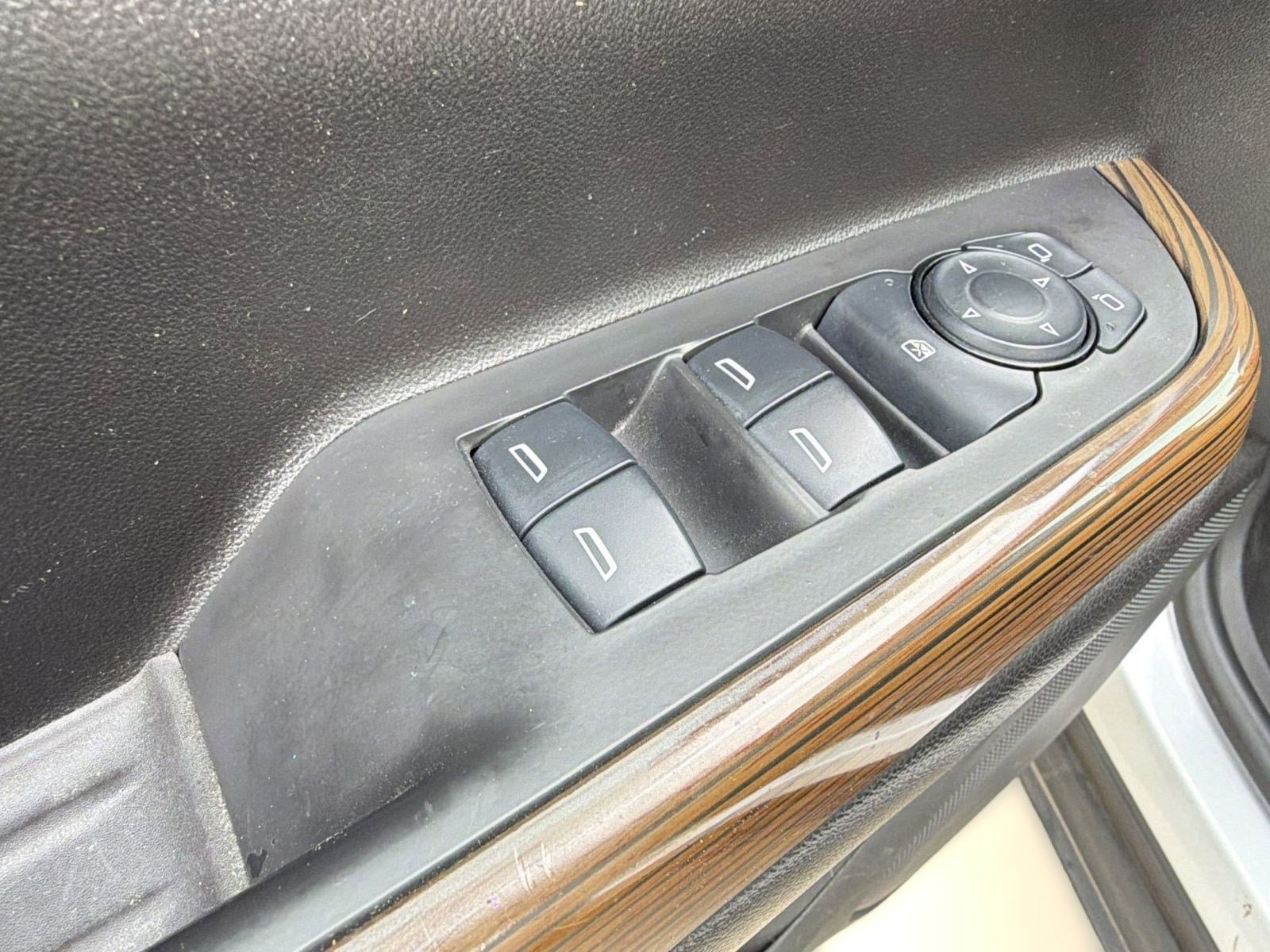 Used 2017 GMC Acadia SLE image 19