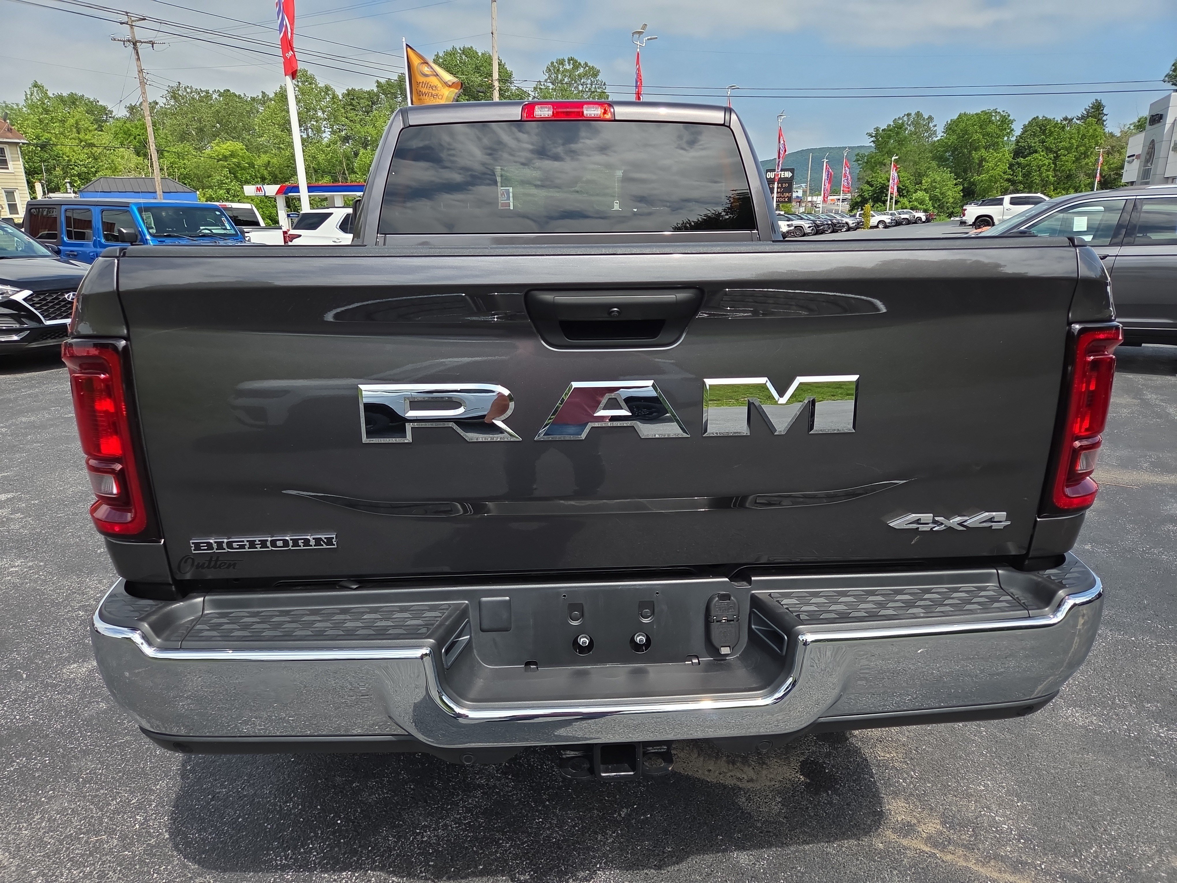 Certified 2025 RAM 2500 Big Horn AWD/4WD image 5