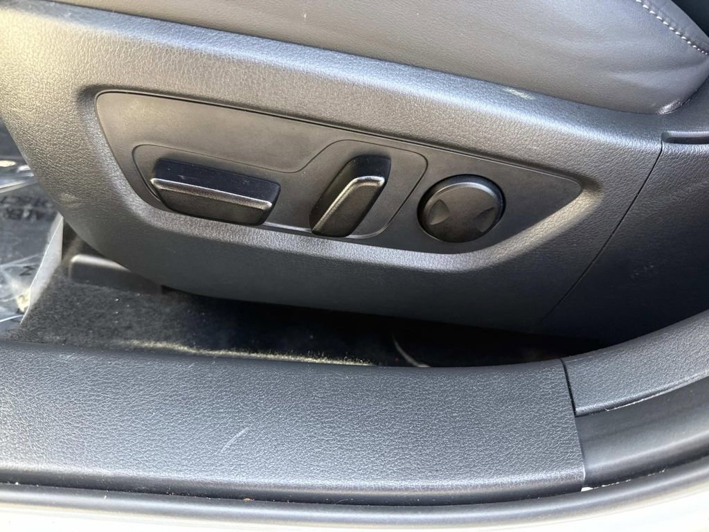 Certified 2025 MAZDA CX-30 AWD 2.5 S w/ Preferred Package image 30