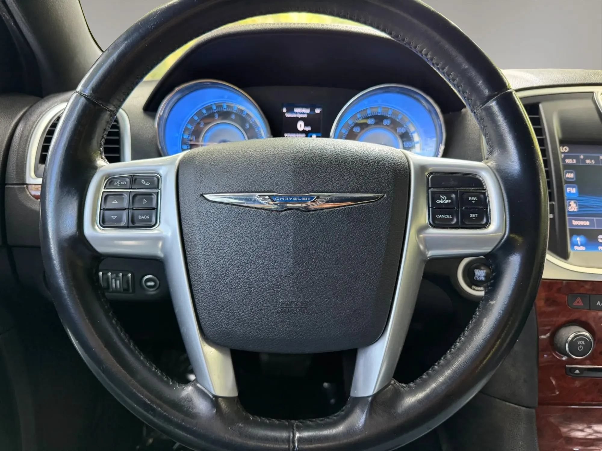 Used 2014 Chrysler 300 RWD image 20