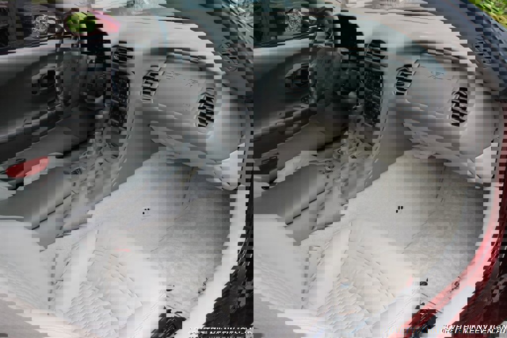 Used 2003 Chevrolet Corvette 50th Anniversary Edition w/ Preferred Equipment Group image 36