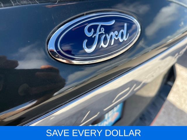 Used 2024 Ford Explorer XLT RWD image 6