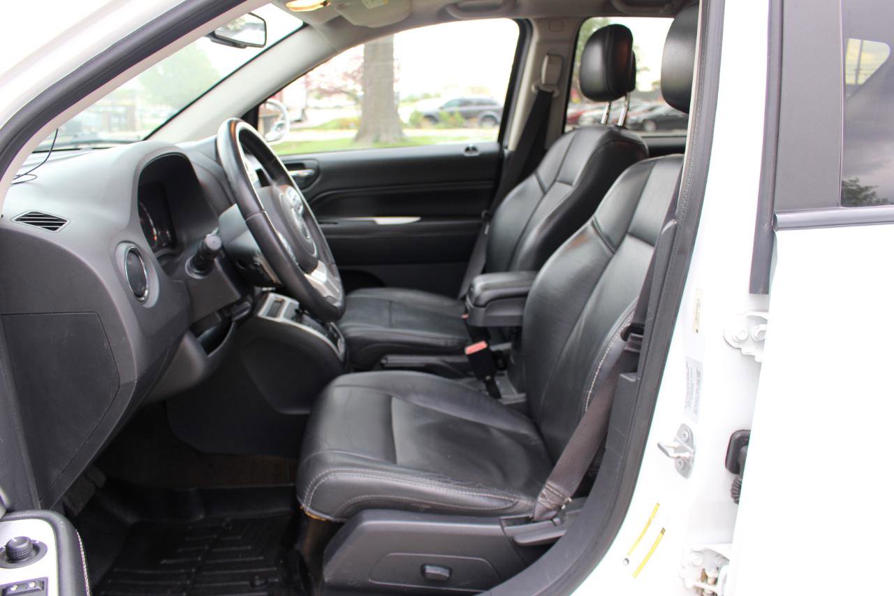 Used 2016 Jeep Compass High Altitude AWD/4WD image 13