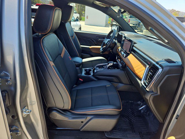 Used 2025 GMC Canyon AT4 AWD/4WD image 28