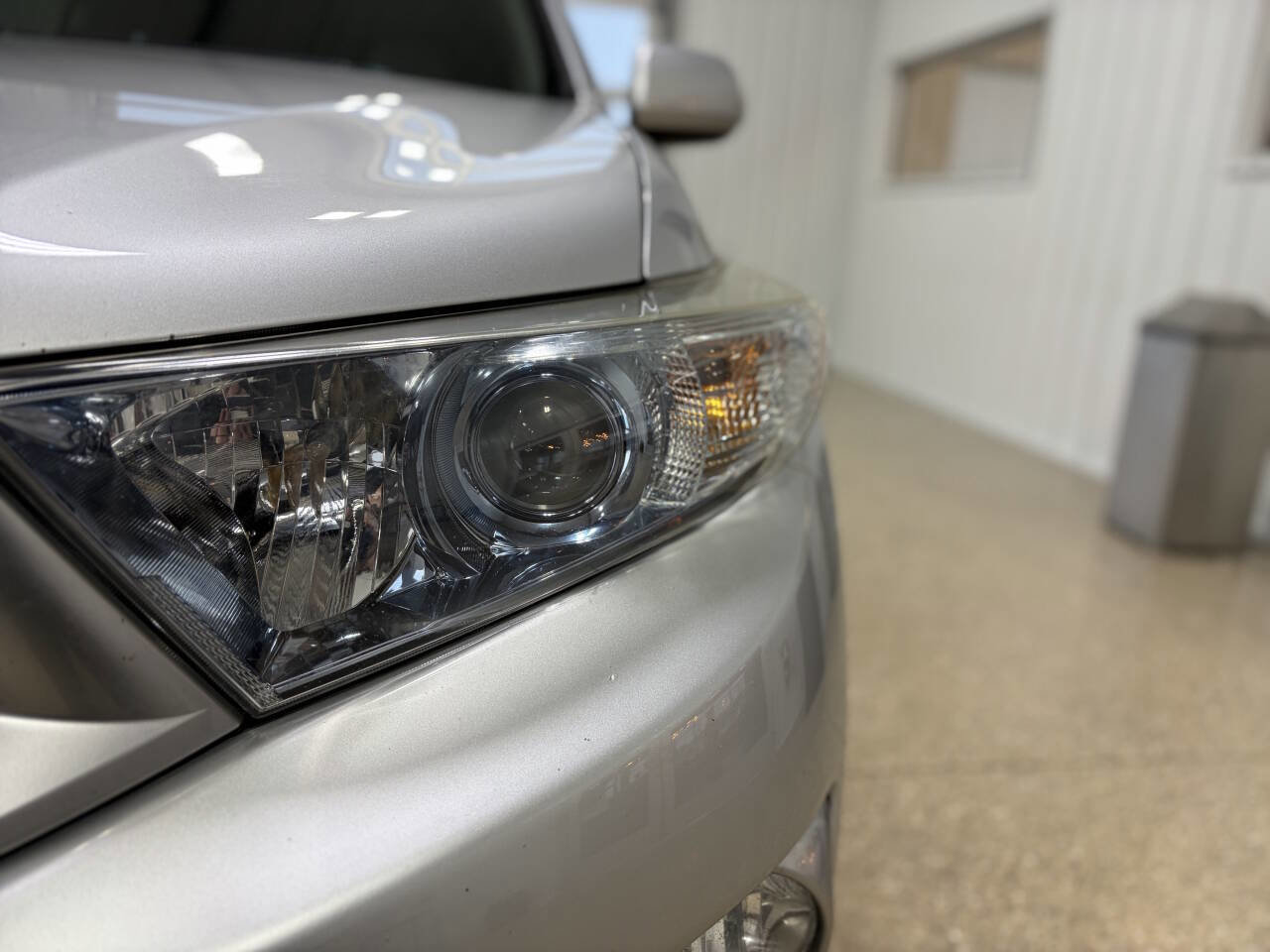 Used 2013 Toyota Highlander 4WD Hybrid image 9