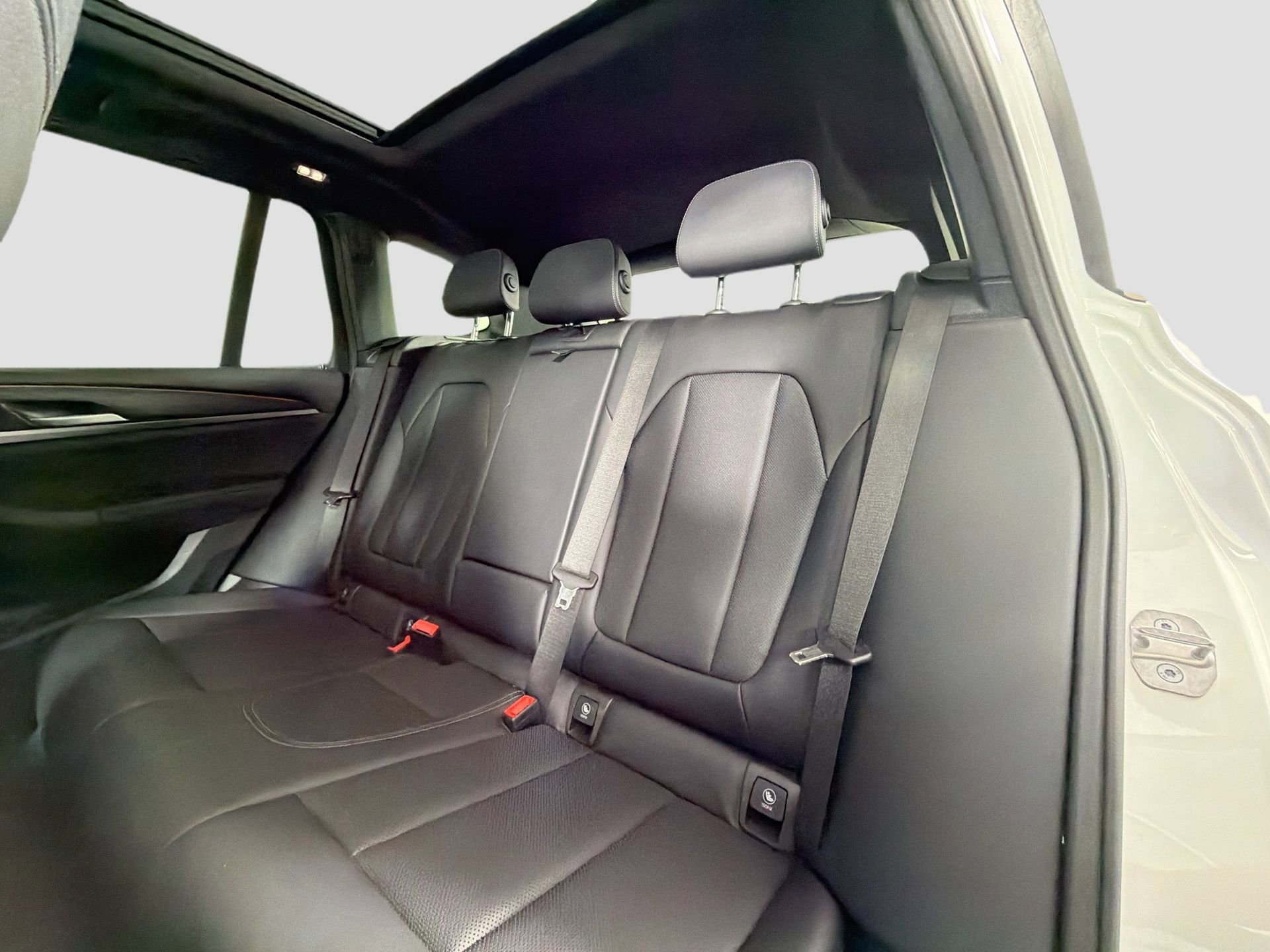 Certified 2024 BMW X3 xDrive30i w/ Convenience Package image 25