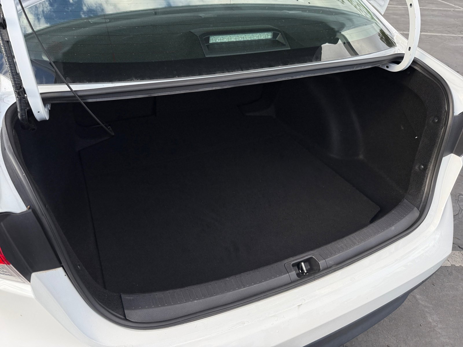 Used 2024 Toyota Corolla LE image 21