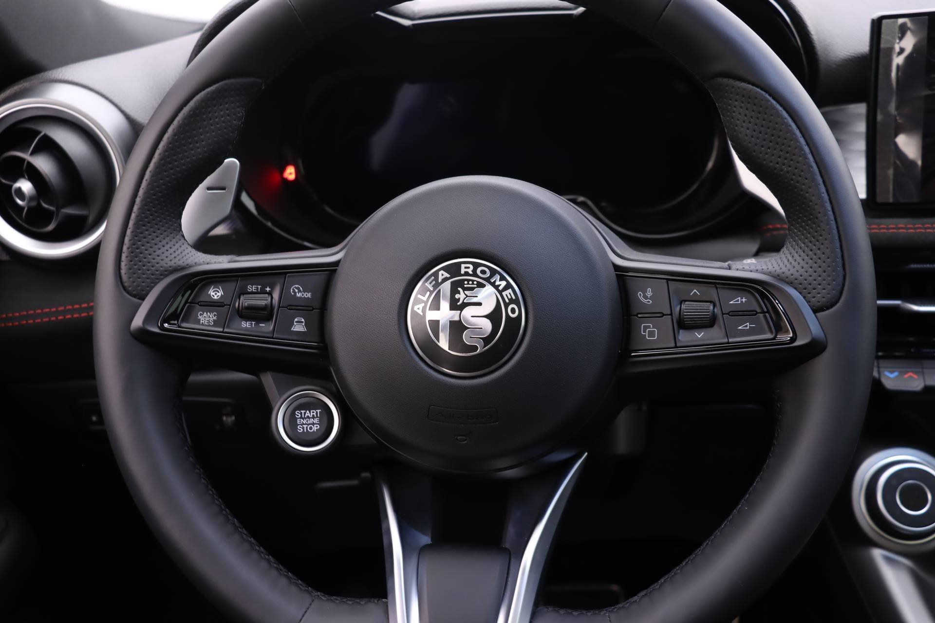 New 2024 Alfa Romeo Tonale Veloce w/ Active Assist Package image 13