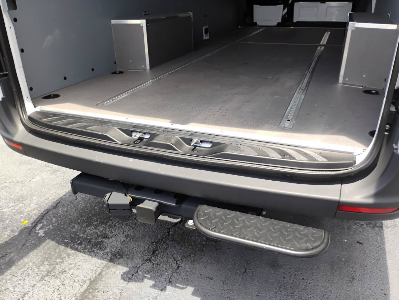 Used 2025 Mercedes-Benz Sprinter 2500 image 99