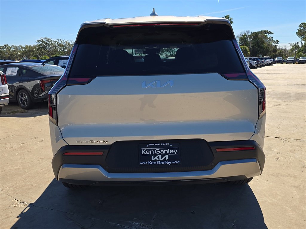 New 2026 Kia EV9 Light image 7