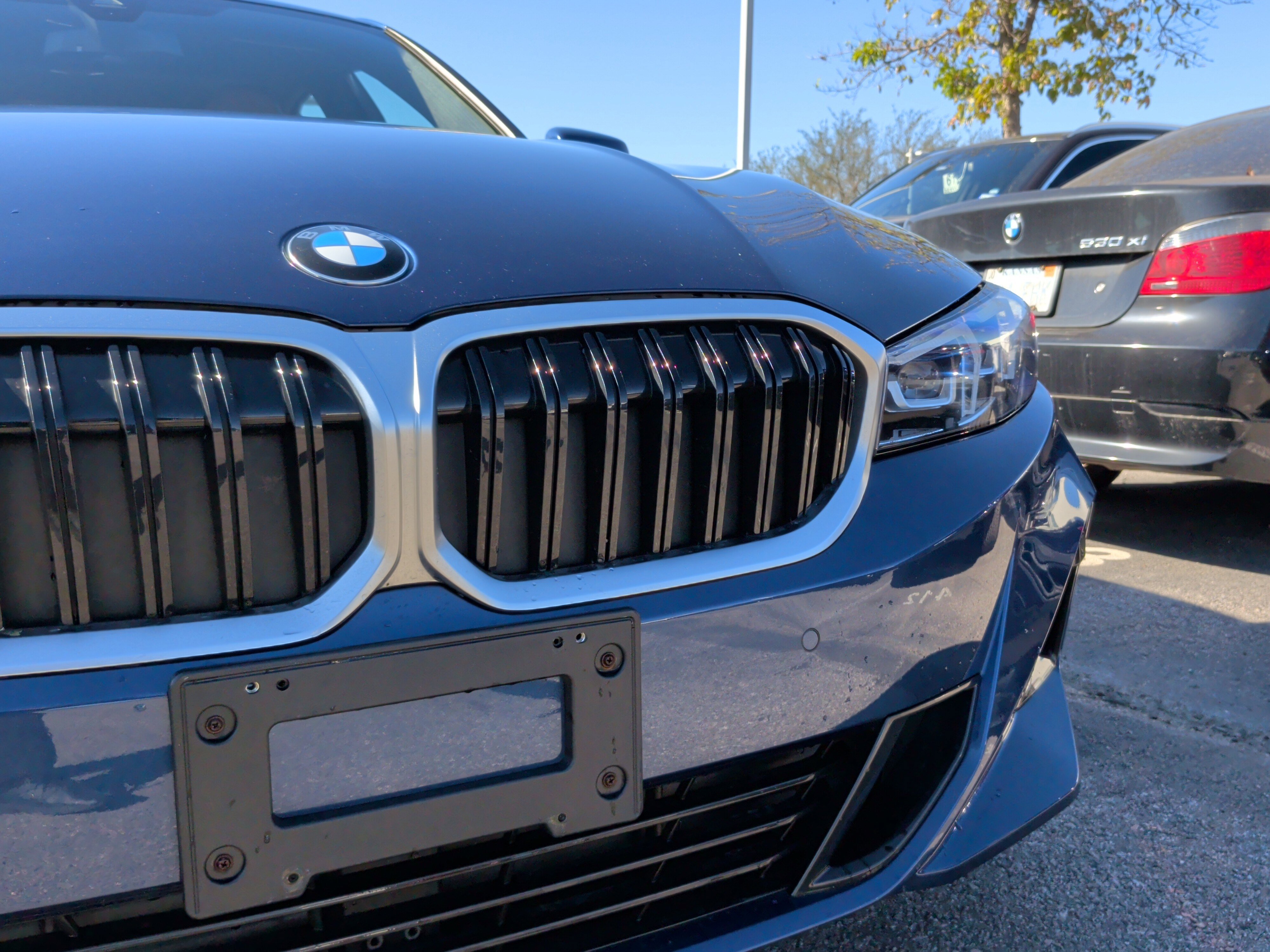 Certified 2023 BMW 330i Sedan w/ Driving Assistance Package image 5