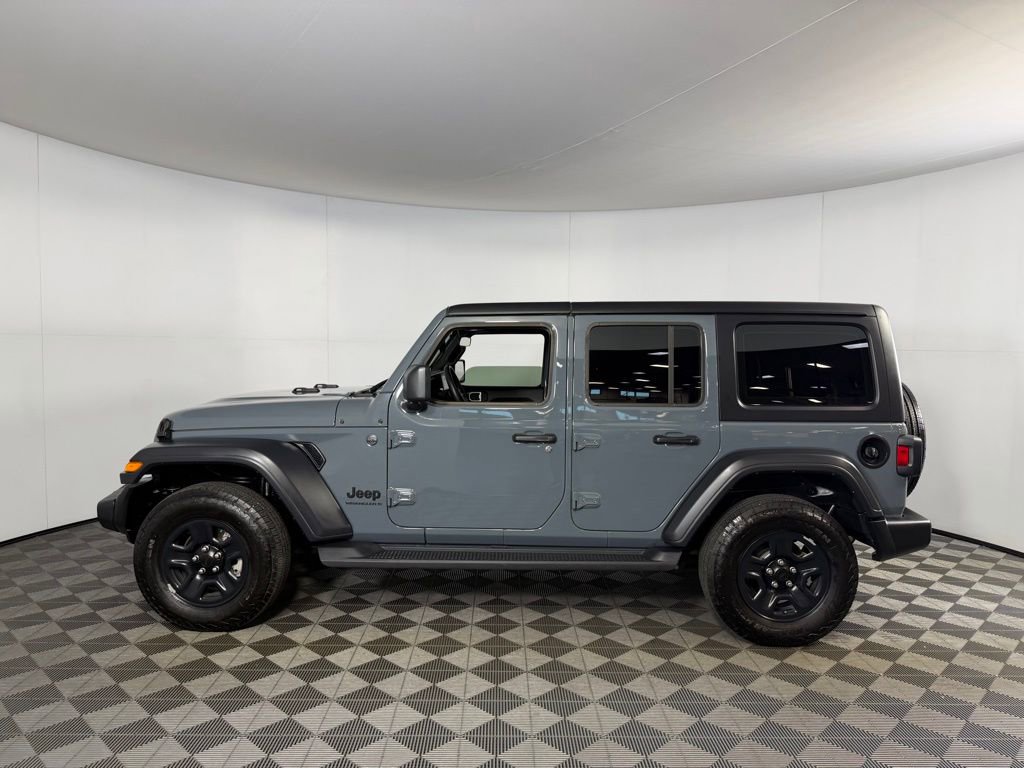 Used 2025 Jeep Wrangler Sport image 11
