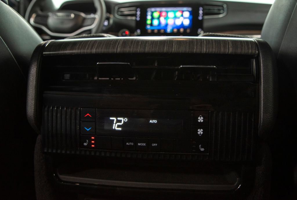 Used 2024 Jeep Wagoneer L Series III w/ Flexible Seating Group image 26