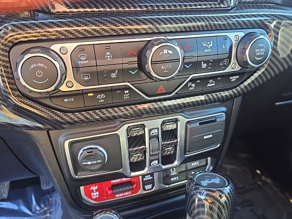 Certified 2021 Jeep Wrangler Unlimited Rubicon w/ Xtreme Recon 35" Tire Package image 35