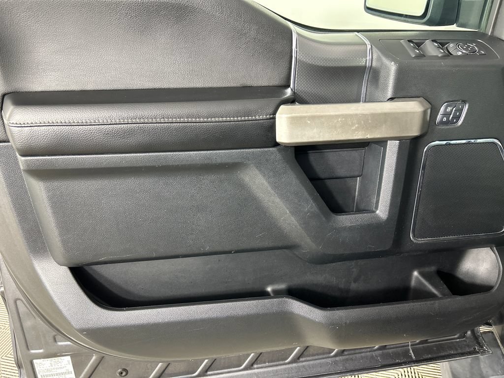 Used 2015 Ford F150 Lariat w/ Equipment Group 502A Luxury AWD/4WD image 12