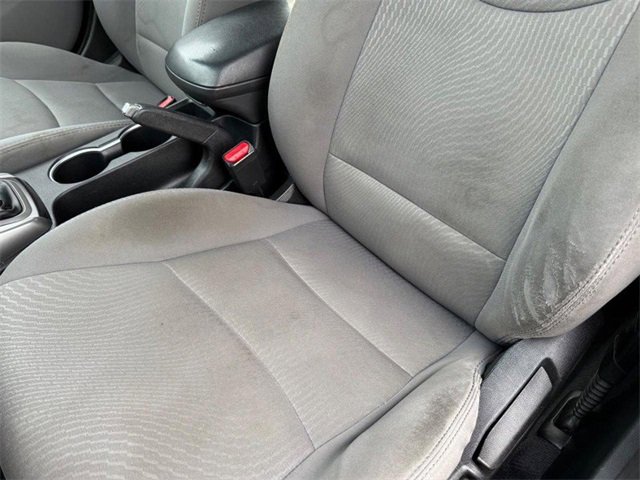 Used 2016 Hyundai Elantra SE image 30