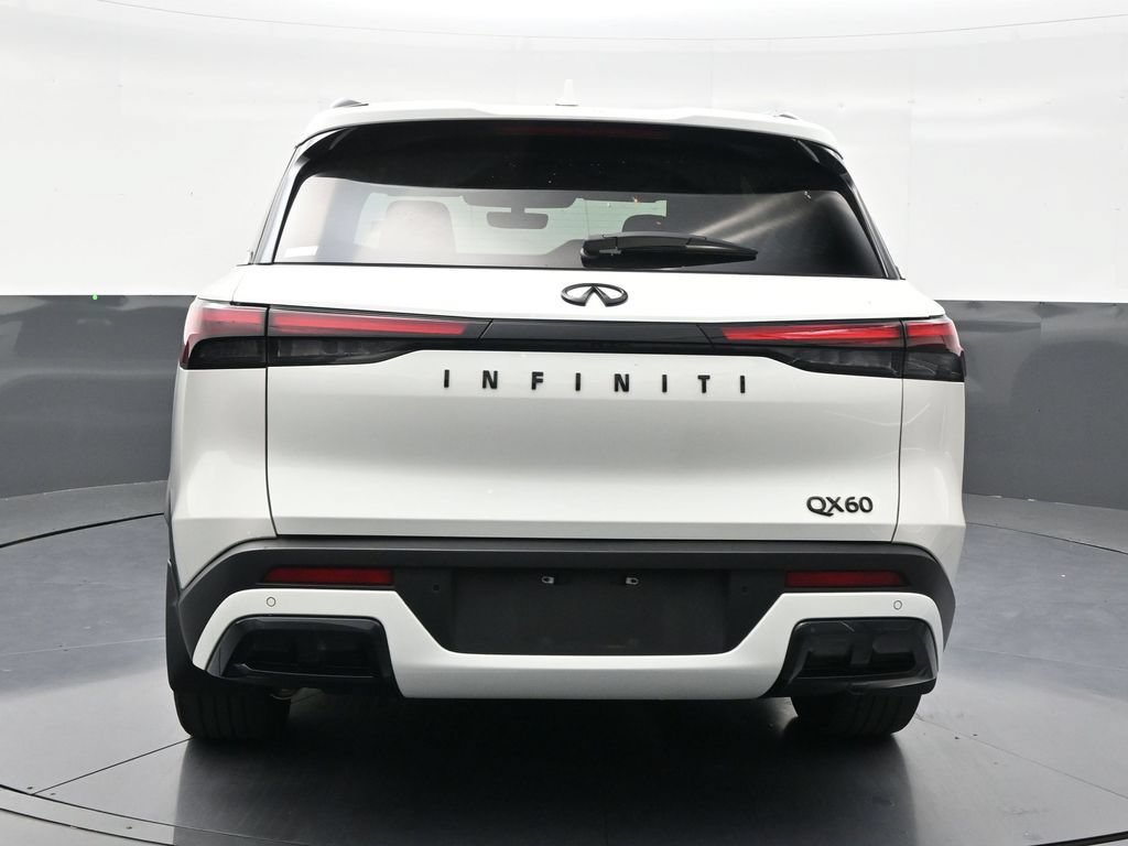 Used 2025 INFINITI QX60 Luxe w/ Black Edition FWD image 4