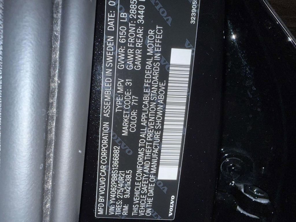 Used 2025 Volvo XC90 B6 Plus image 33