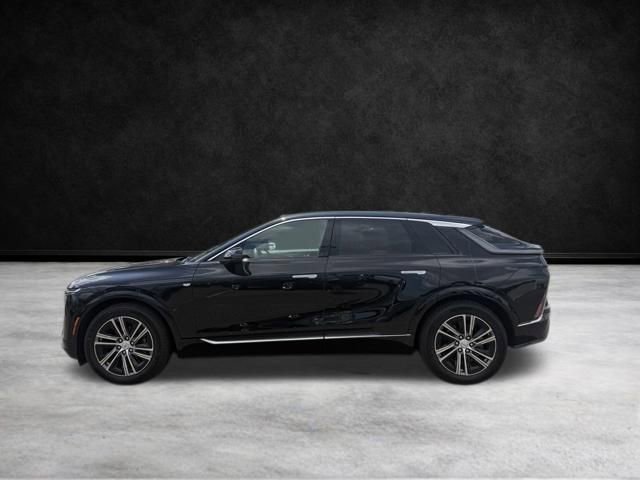 Used 2023 Cadillac Lyriq AWD image 8