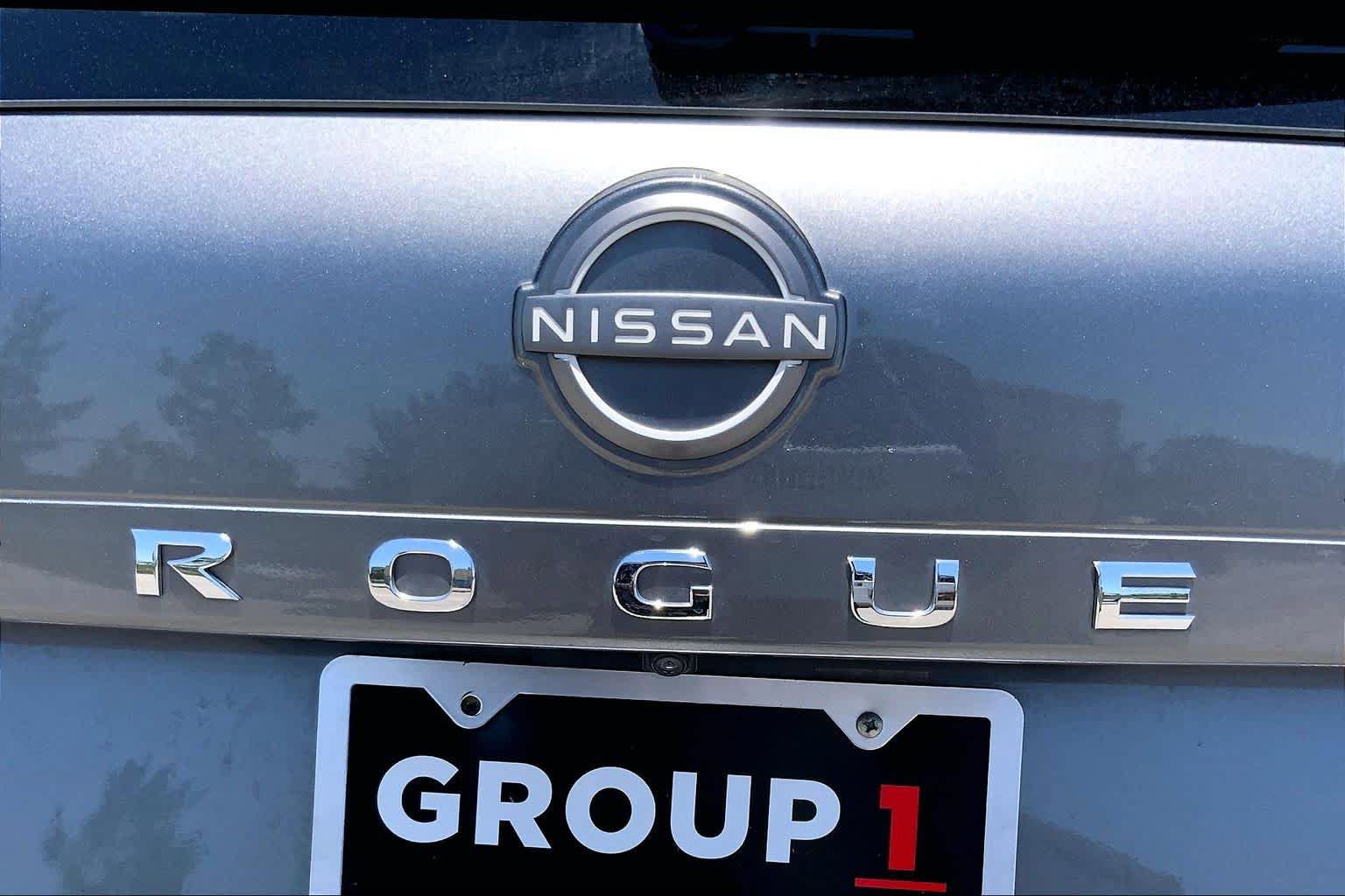 Used 2023 Nissan Rogue SV w/ SV Premium B Package FWD image 10