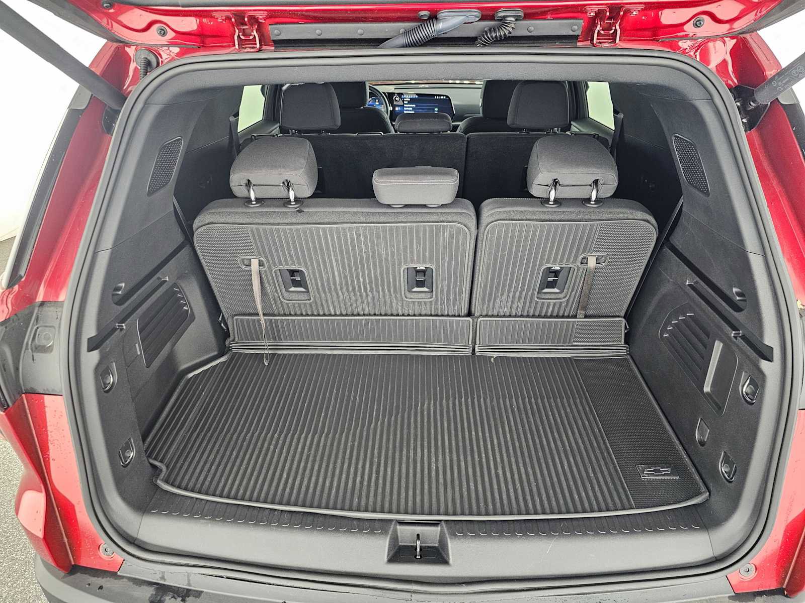 Used 2025 Chevrolet Traverse LT w/ Driver Confidence Package image 15