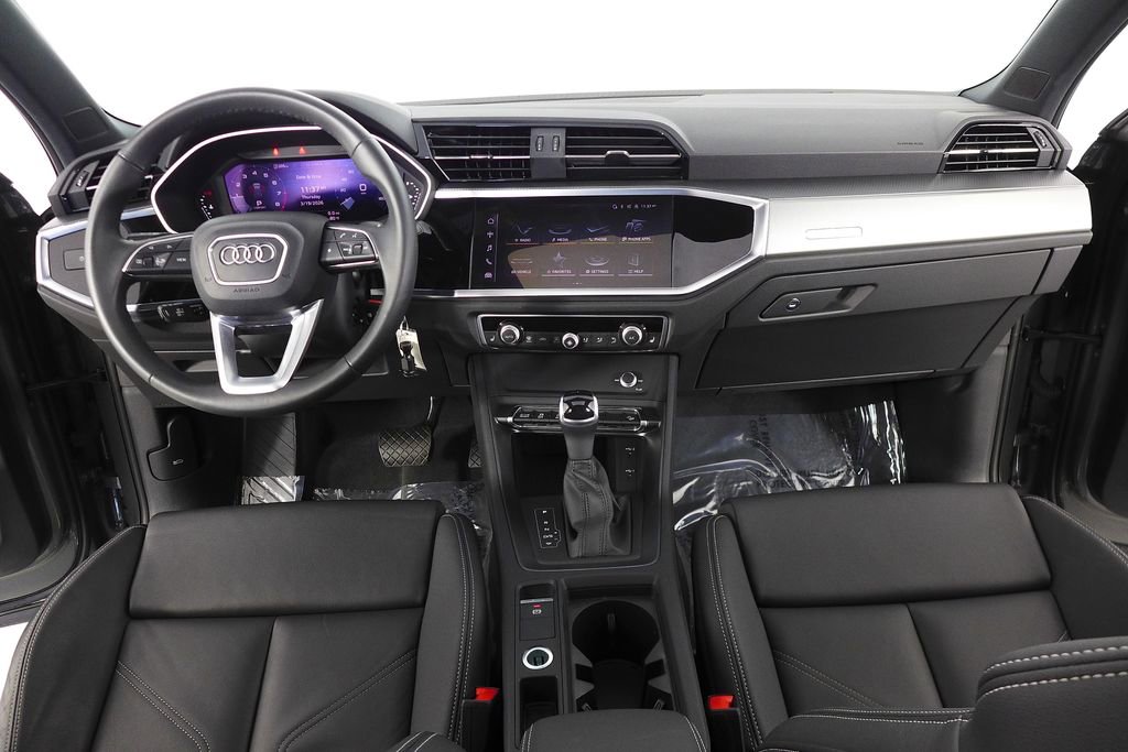Used 2025 Audi Q3 2.0T Premium w/ Black Optic Sport Package image 25