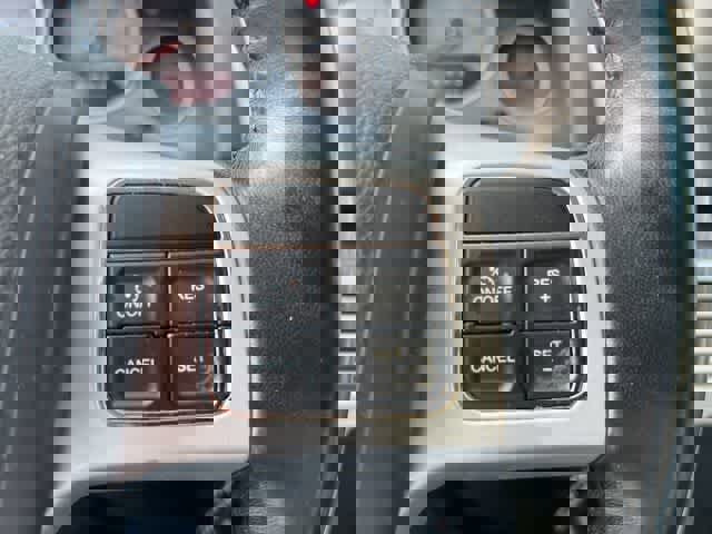 Used 2013 Volkswagen Routan S image 16