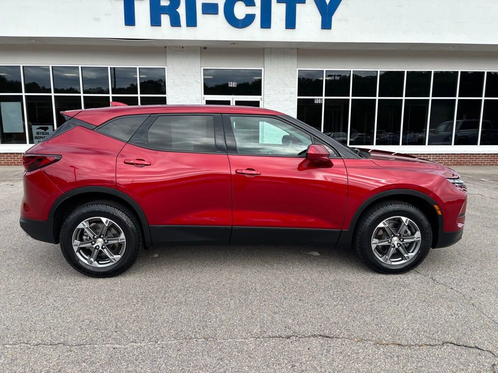 Used 2023 Chevrolet Blazer LT w/ Driver Confidence Package image 6