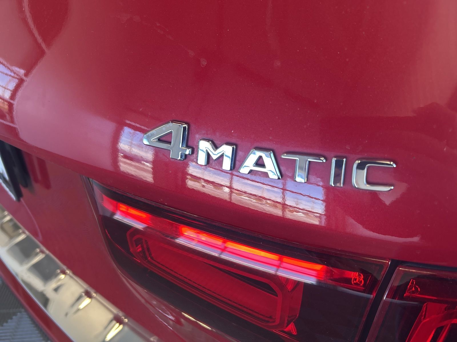 Used 2020 Mercedes-Benz GLB 250 4MATIC image 7