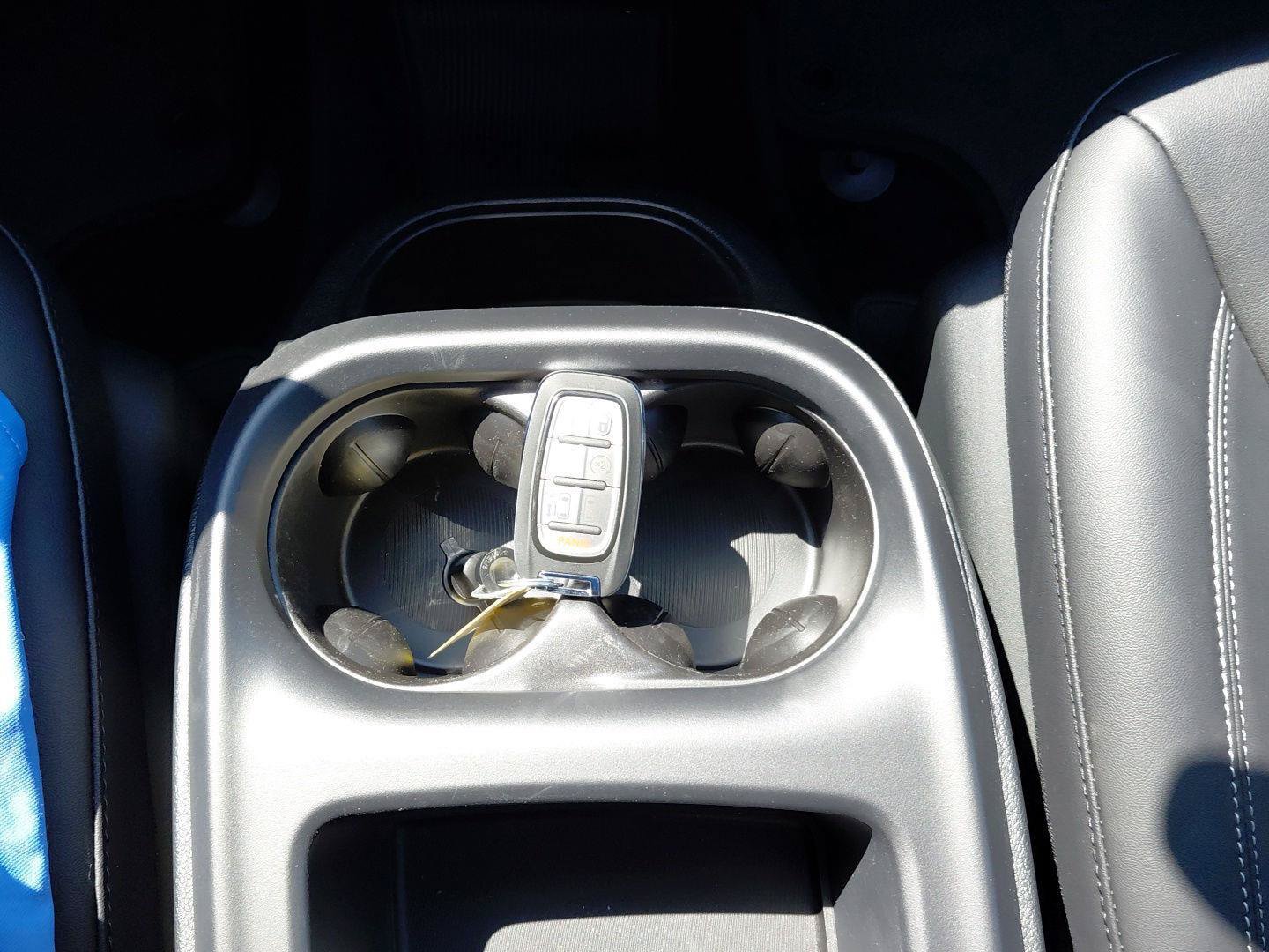 New 2026 Chrysler Pacifica Select AWD/4WD image 31