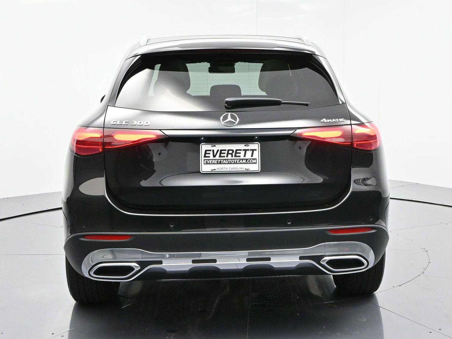 Used 2024 Mercedes-Benz GLC 300 4MATIC image 6