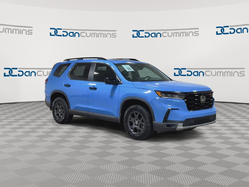 Used 2024 Honda Pilot TrailSport image 2