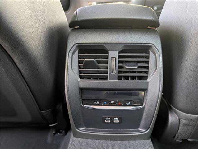 Used 2025 BMW 330i xDrive Sedan image 27