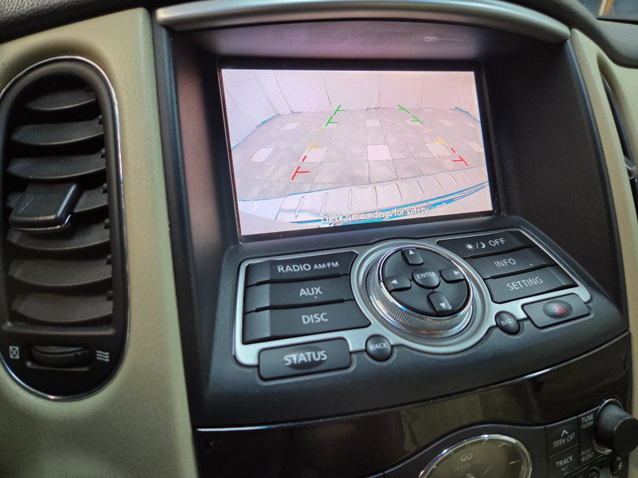 Used 2017 INFINITI QX50 AWD image 21