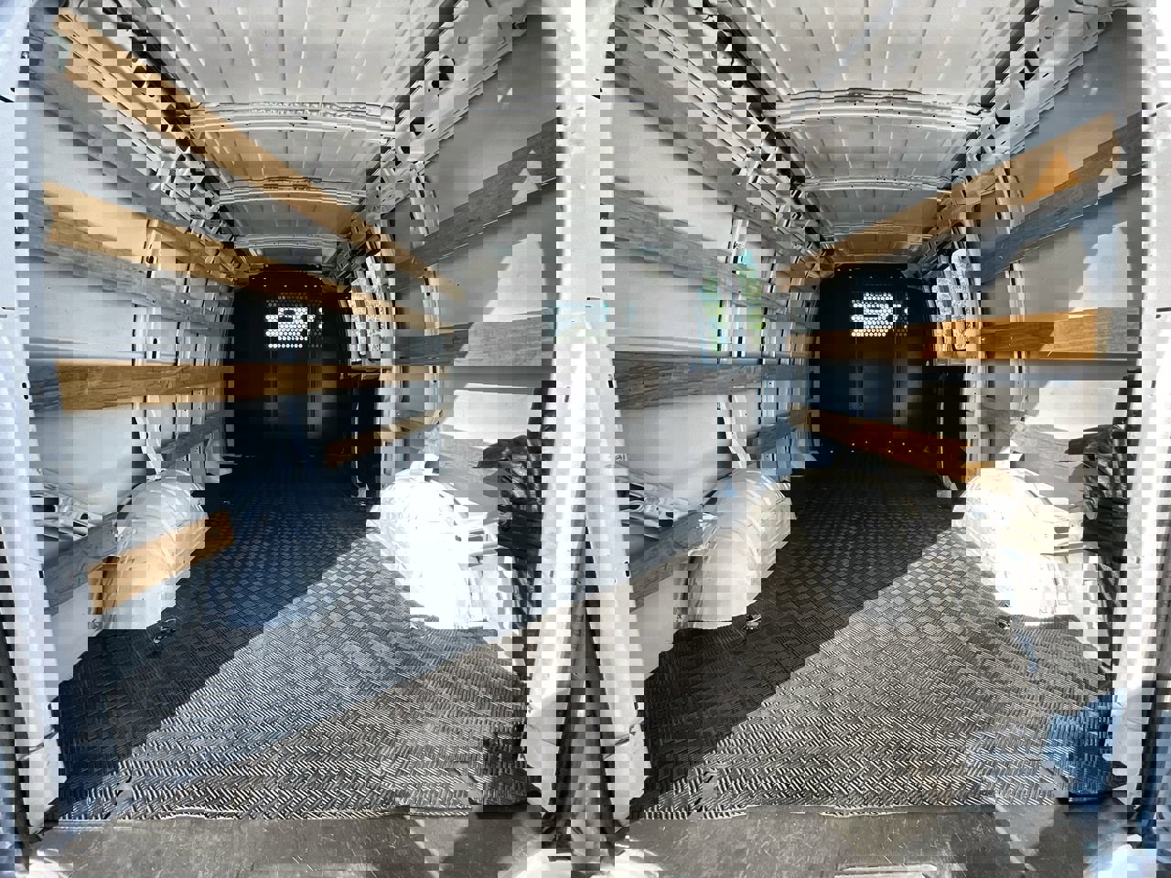 Used 2024 GMC Savana 2500 w/ Driver Convenience Package image 21