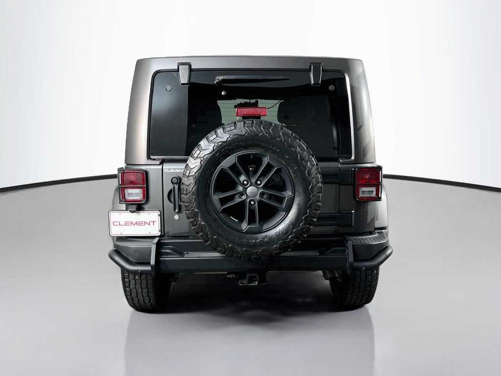 Used 2017 Jeep Wrangler Unlimited Sahara AWD/4WD image 7