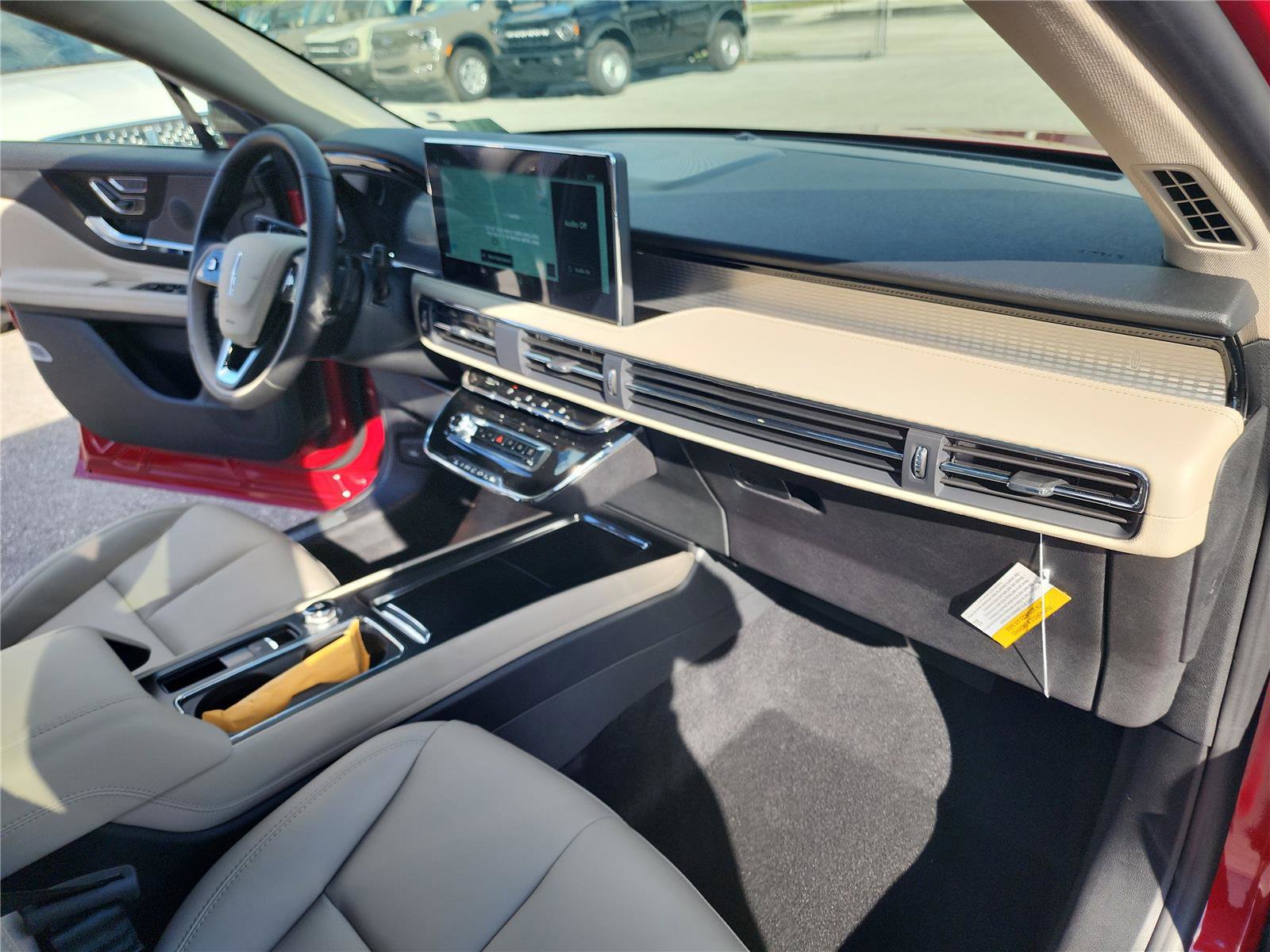 New 2026 Lincoln Corsair Premiere image 24