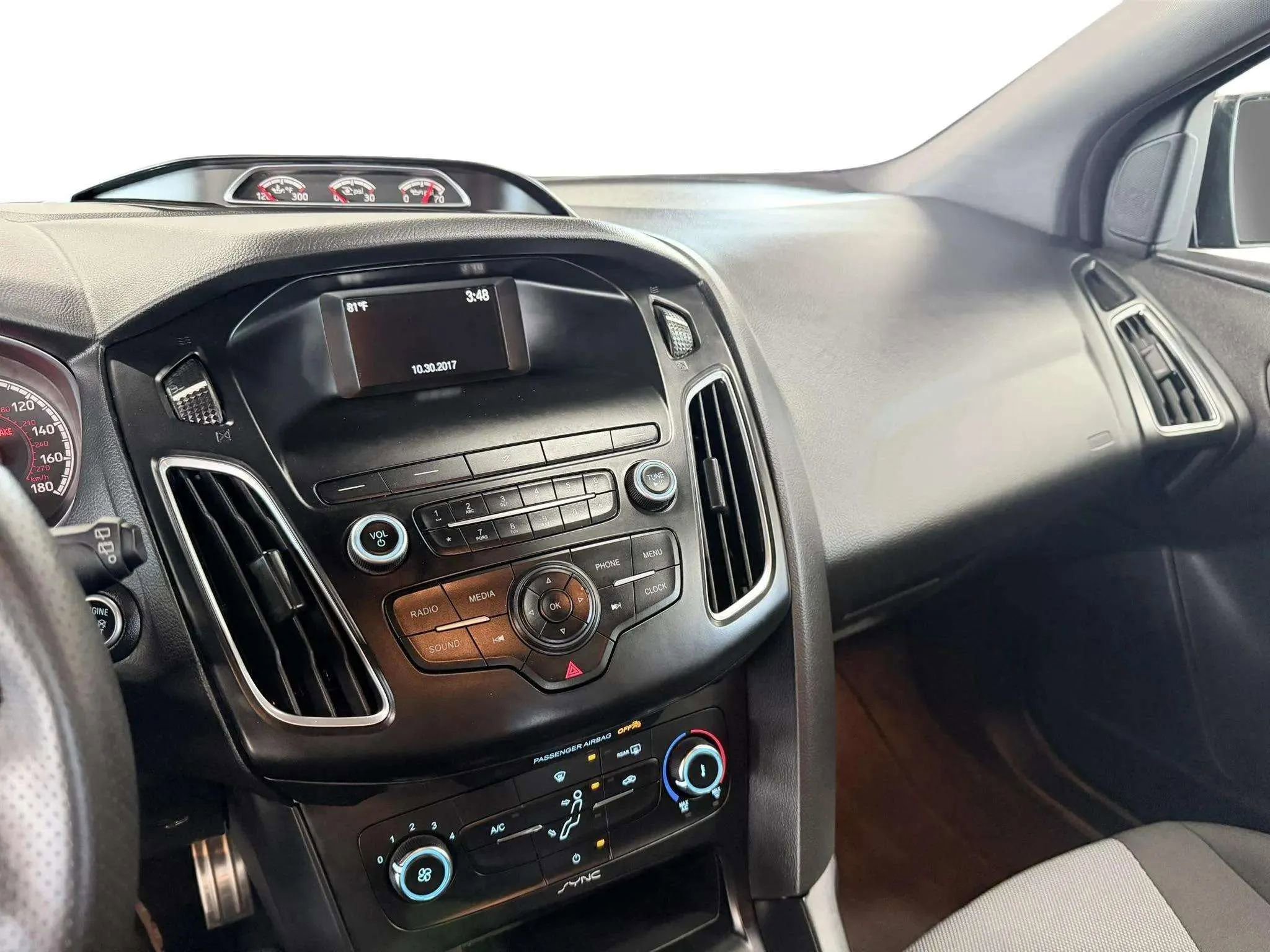 Used 2018 Ford Focus ST image 12